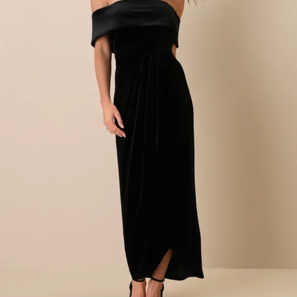 Lulus Velvet Maxi Elegant Black Off-the-Shoulder Dress